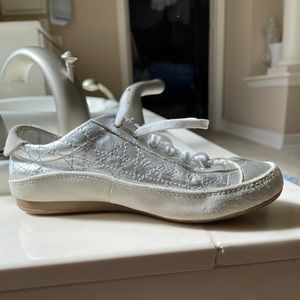 Authentic  Dior tennis  shoes